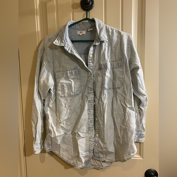 Vintage Levi’s jean shirt - Picture 1 of 3